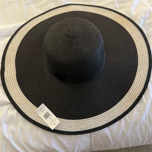 Accessories - Women ‼️SOLD‼️